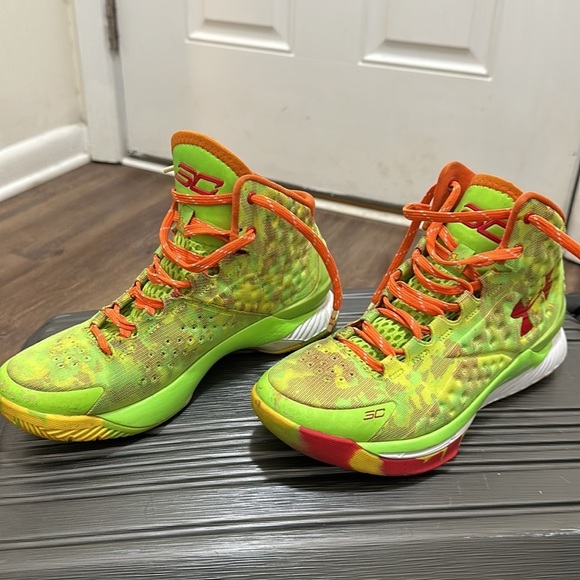 Under Armor Curry 1 Candy Reign Basketball Shoes size 6.5Y - Picture 2 of 5
